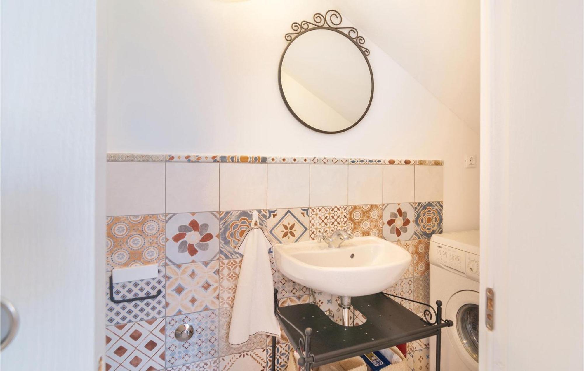 Stunning Home In Primosten With Kitchen Εξωτερικό φωτογραφία