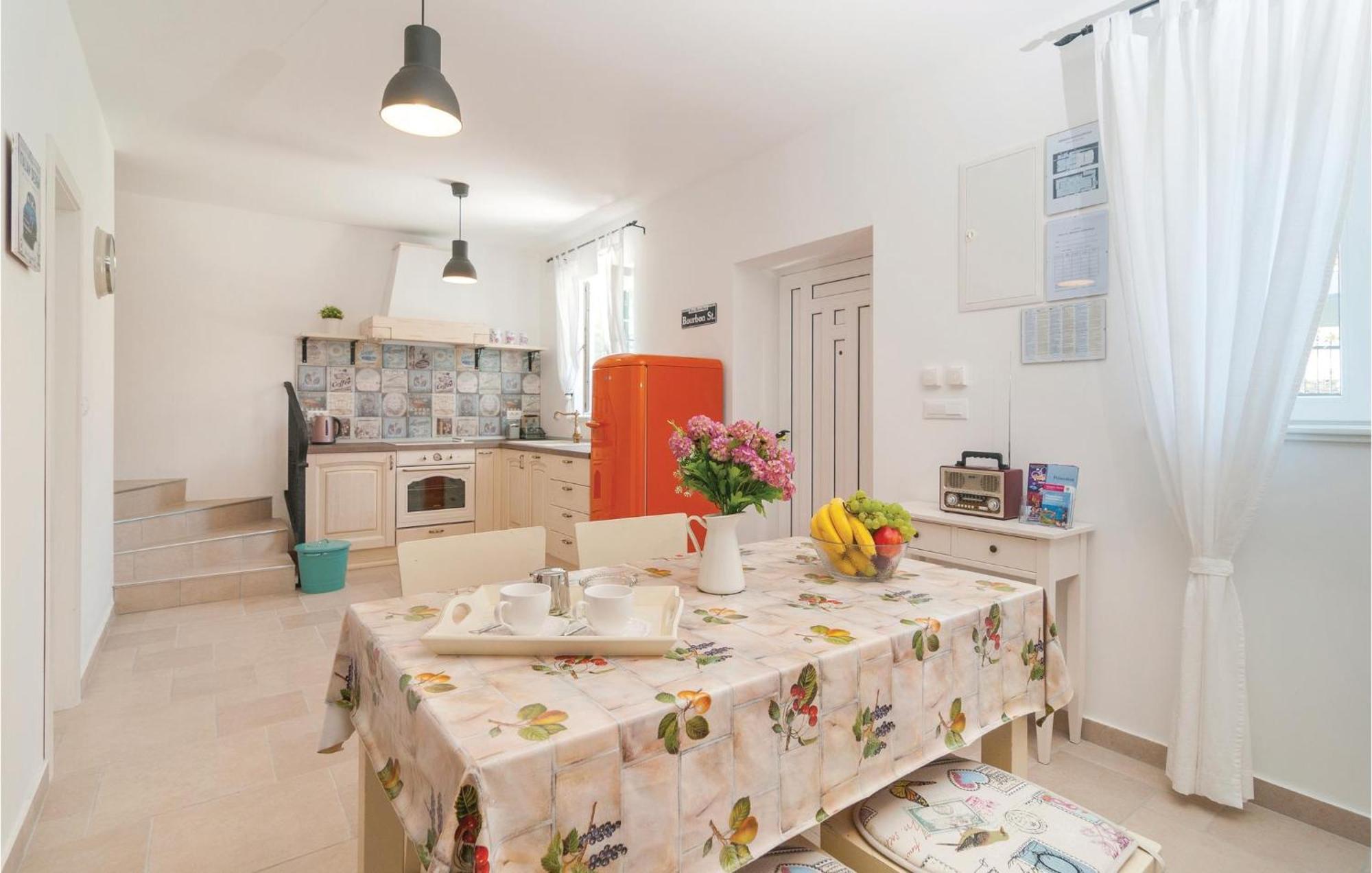 Stunning Home In Primosten With Kitchen Εξωτερικό φωτογραφία